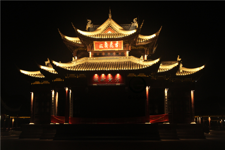 線條燈